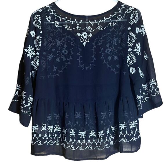 Free People Boho Blues Top Dark Navy Bold Embroidery Blouse Size XS 📦 - Picture 4 of 9